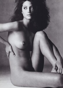 Body_Penn_US_Vogue_January_1994_01.thumb.jpg.29ad1e7a6f70a1275e3cdaebafb69a55.jpg
