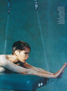 Comte_US_Vogue_April_1998_08.thumb.jpg.9b1d2617e7f4c1cbd586454191791033.jpg