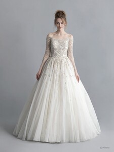 DP253-Cinderella-F-Ivory_a87efb692e79826fef0df607e21e99ed.thumb.jpg.ea2353970b12c0f1f9cac8c0c1d63eb0.jpg