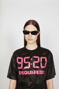 Dsquared2-unveils-the-25th-anniversary-collection-43.thumb.jpg.d9e362e438633969564aa21df19a17a2.jpg