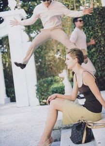 Elgort_US_Vogue_February_1997_08.thumb.jpg.691a120037c192bd63f137917e0dc157.jpg