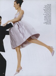 Elgort_US_Vogue_July_1998_03.thumb.jpg.3c141c266ee16df657b1991e0166c1ce.jpg