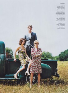 Elgort_US_Vogue_November_2001_02.thumb.jpg.00417297049991152b18987b468f96e1.jpg