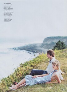 Elgort_US_Vogue_November_2001_04.thumb.jpg.ca24e20d2f8beab9b7dc6e2af4ded638.jpg