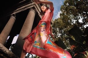 Emilio-Pucci-Spring-Summer-2019-Campaign02.jpg