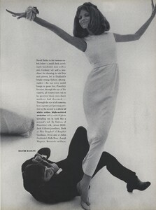 Fashion_Stern_US_Vogue_March_1st_1965_04.thumb.jpg.539221f03edbdf05803aac13343875c8.jpg