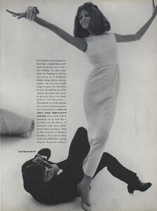 Fashion_Stern_US_Vogue_March_1st_1965_04.thumb.jpg.aca9f7fc123e0391806c59bd4ad410dd.jpg