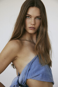 Frederikke-Langetoft-Blow-Models11-scaled.jpg