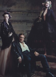 French_Leibovitz_US_Vogue_May_2004_05.thumb.jpg.2fb5be32a64d4aa4c46dc596d90c5d69.jpg