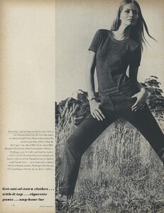 Get_Out_US_Vogue_October_15th_1965_05.thumb.jpg.31386f95132344fdd3bea060b00905b0.jpg