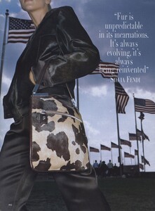 Graphic_Meier_US_Vogue_November_1998_03.thumb.jpg.5b94c18c8dbb8400b546df074520ddf2.jpg
