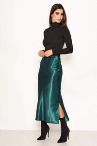 Green-Satin-Midi-Skirt-5_6a440a30-5eb2-476c-9396-b70e4079d538_800x.jpg