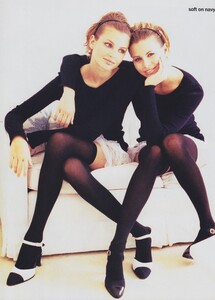 Hanson_US_Vogue_February_1994_06.thumb.jpg.b1e86c53dbd3f6201d2057738bd02483.jpg