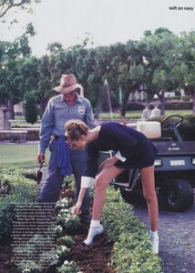 Hanson_US_Vogue_February_1994_10.thumb.jpg.f01382e412bdc8579e37975e2815917e.jpg