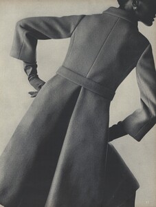 Inside_Penn_US_Vogue_July_1965_06.thumb.jpg.a4c048a012b52237a73ca219d07ba73f.jpg