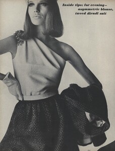 Inside_Penn_US_Vogue_July_1965_07.thumb.jpg.e684e3c92d0b4530e393866e95f1d94f.jpg