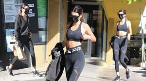 Kendall-Jenner-Sexy-in-Gym-Outfit.jpg