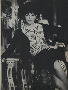 Klein_Clarke_US_Vogue_March_15th_1965_06.thumb.jpg.30fe73640fcc1363529a14bfd1a9a302.jpg