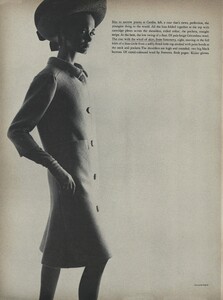 Klein_Clarke_US_Vogue_March_15th_1965_09.thumb.jpg.19db1db2f72be24f0c734484bf4334cf.jpg