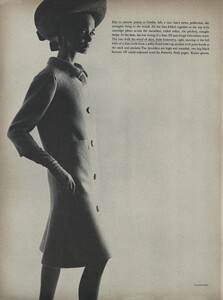 Klein_Clarke_US_Vogue_March_15th_1965_09.thumb.jpg.bd5f6ad4927ad7acb17ac7fa4ff563e5.jpg