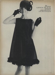 Klein_Clarke_US_Vogue_March_15th_1965_13.thumb.jpg.3d346789d4bffa6ab2331084011fd24b.jpg