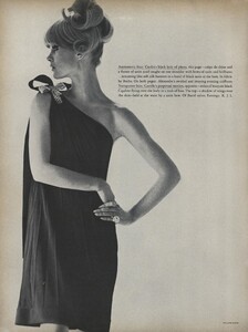 Klein_Clarke_US_Vogue_March_15th_1965_15.thumb.jpg.e74b969e1bd9156d1c9d691530a1d3dd.jpg