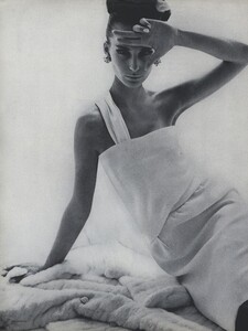 Klein_US_Vogue_March_1st_1965_16.thumb.jpg.095a36fa6753577b9855c57826d8f6d9.jpg