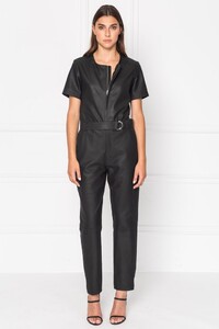 MADRA_BLACK_2_FRONT_1024x1024.jpg