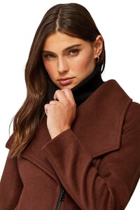 MAEVA-RUST_5_jpg_1200x1800.jpg