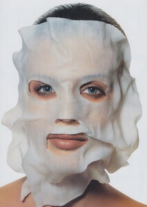 Mask_Penn_US_Vogue_February_1994_04.thumb.jpg.ab32bd7274e349def25d7fc879471baa.jpg