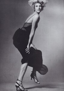 Master_Meisel_US_Vogue_February_1994_04.thumb.jpg.dede723fef00ac49e223602258505f29.jpg