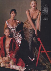 Meisel_Leibovitz_US_Vogue_July_1996_07.thumb.jpg.a1254199ae6a5b3eec7eed72e091a00c.jpg