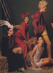 Meisel_Leibovitz_US_Vogue_July_1996_10.thumb.jpg.072ccebdd4306caa1f16766c6cb0d0e0.jpg