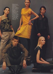 Meisel_Leibovitz_US_Vogue_July_1996_12.thumb.jpg.7371790a2202531acd363abdd236c580.jpg