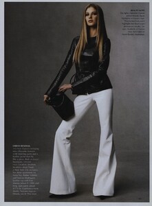 Meisel_US_Vogue_August_1999_06.thumb.jpg.46d03ba972953cd6936abf1f6e69b0fe.jpg