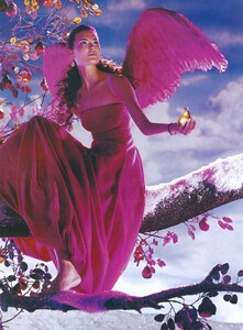 Meisel_US_Vogue_December_1998_02.thumb.jpg.0c7cf8b624c741f542ef42003ffb7c51.jpg