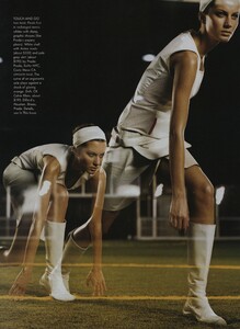 Meisel_US_Vogue_February_1999_04.thumb.jpg.c7b2ffb0aad1df42cfe2684c8f6220c1.jpg