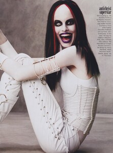 Meisel_US_Vogue_November_2001_16.thumb.jpg.2b7b33a6d5eaafd8ac6c8d44c0ba9115.jpg