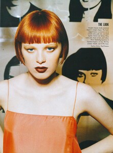 Middle_von_Unwerth_US_Vogue_January_1998_02.thumb.jpg.32b76a1d54d0c23cd9f2c1705b7eac46.jpg