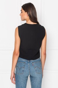 NAIMA_BLACK_4_BACK_1024x1024.jpg