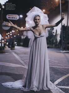 Newton_US_Vogue_June_1998_04.thumb.jpg.1b0b0e09d34a5a86209541a7e340ba3d.jpg