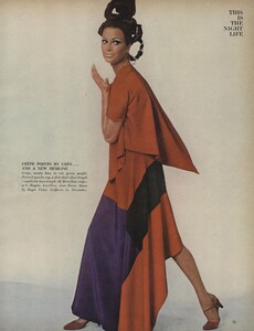 Night_Penn_US_Vogue_October_15th_1965_08.thumb.jpg.8bf21f5eac843a5531d58ec0424356d3.jpg