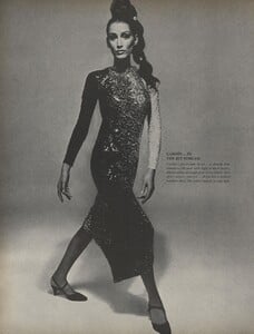 Night_Penn_US_Vogue_October_15th_1965_11.thumb.jpg.1b520b5cc09a812e74faed6b21cb823f.jpg