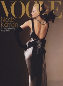 Penn_US_Vogue_May_2004_Cover.thumb.jpg.5c4e8627a31dd4e72953e78be73f8954.jpg