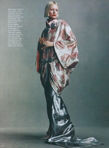 Portrait_Meisel_US_Vogue_April_1998_04.thumb.jpg.647295d8bbbb7e160c5a892c1c7c3b42.jpg