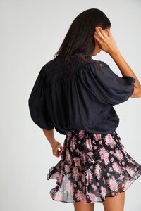 RUFFLE-MINI-SKIRT-RAVEN-2.jpg