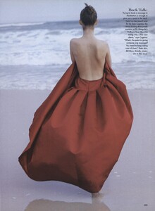Ritts_US_Vogue_July_1998_04.thumb.jpg.8a776cee13a0e0d2f6f04545f194feb5.jpg