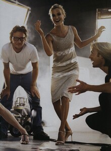 Scene_Meisel_US_Vogue_March_1999_02.thumb.jpg.1615701ddd802e2ce1844ec79e9a0250.jpg