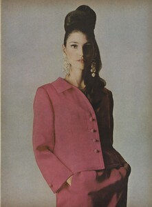 Seven_Penn_US_Vogue_March_15th_1965_02.thumb.jpg.d3cb45cc53062d4089bc01da33e99723.jpg