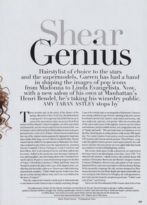 Shear_Penn_US_Vogue_February_1994_02.thumb.jpg.3cf6ae18a10d125436de0f48a62a2f92.jpg